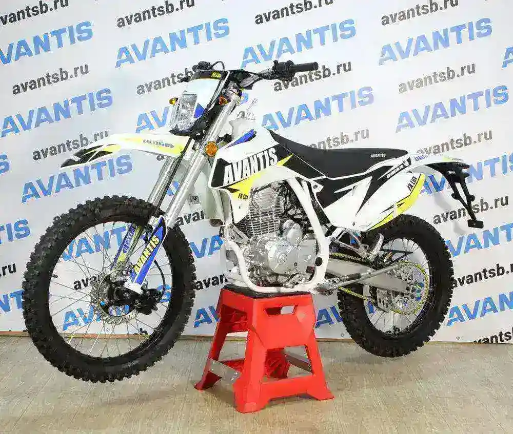 Мотоцикл Avantis FX 250 LUX (172FMM, ВОЗД.ОХЛ.)