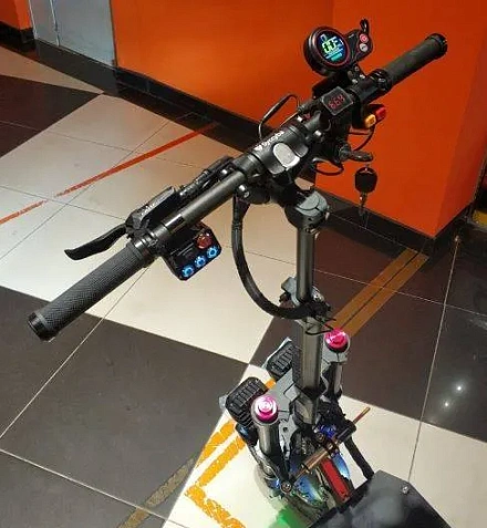 Электросамокат Currus R14 Pro