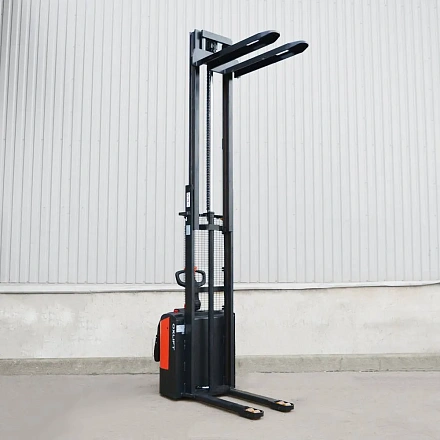 Самоходный Штабелер OXLIFT BX1536E 3600 мм 1500 кг с платформой для оператора