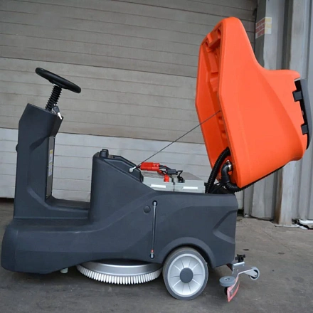 Поломоечная машина OXLIFT NR530 с управлением сидя
