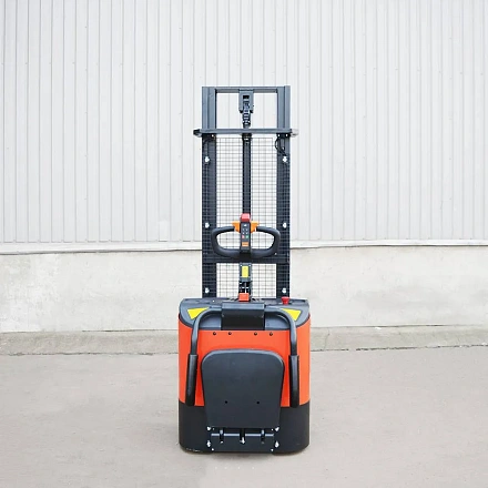 Самоходный Штабелер OXLIFT BX1536E 3600 мм 1500 кг с платформой для оператора