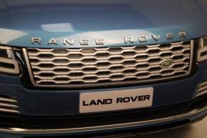Детский электромобиль Rivertoys Range Rover HSE 4WD (DK-PP999)
