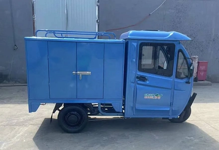 Электротрицикл грузовой Green Camel Тендер E1500 (60V 1200W) кабина, BOX, понижающая