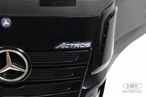 Детский электромобиль Rivertoys Mercedes-Benz Actros 4WD (HL358)