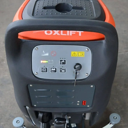 Поломоечная машина OXLIFT NB530 с ЗУ и АКБ повышенной ёмкости в комплекте