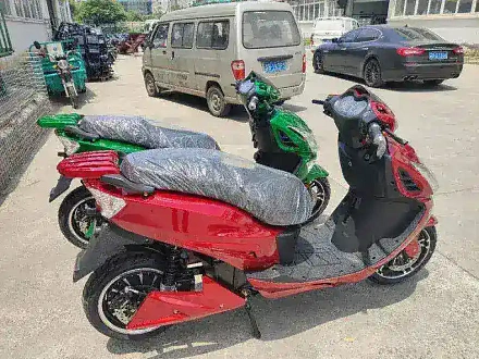 Электроскутер Green Camel Круиз (72V 3000W R13) быстросъём